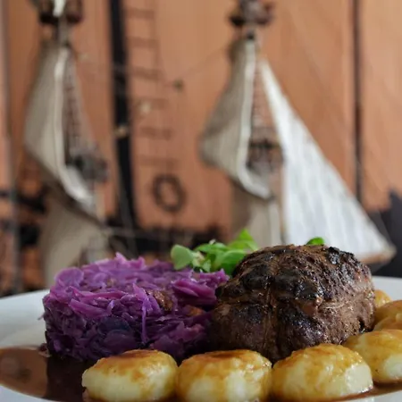 호텔 Malinowski Business 3*