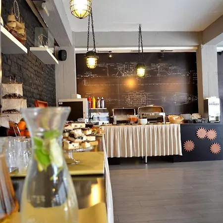 Malinowski Business Готель