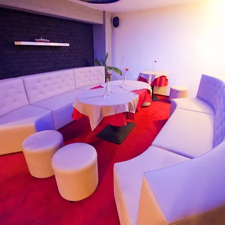 Malinowski Business 3*