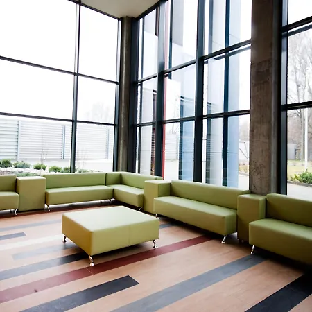 호텔 Malinowski Business 3*