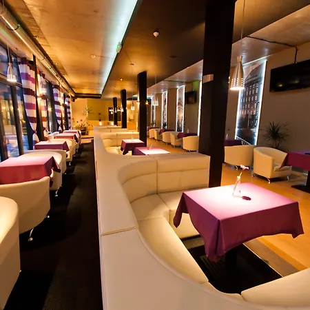 Malinowski Business 3*