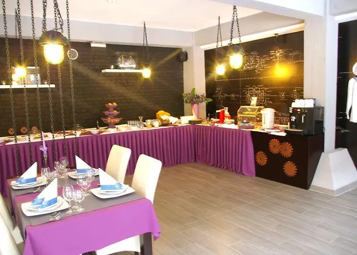 Ξενοδοχείο Malinowski Business 3*